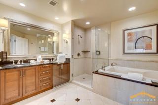 MGM Signature-03-611 Strip View Jacuzzi Studio - 8