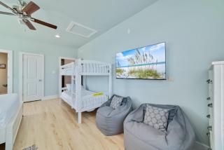 New Coastal Cottage w/ Gulf View, Shared Pool - Gulf Shores - 6