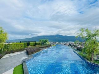 Luxury One-Bedroom Suite at Astra Sky River Infinity Pool, Work-Friendly, Near Old Town - 0