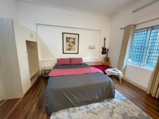 1332 BR Apt Chilling close Ho Tay sunlight - Hanoi - 5