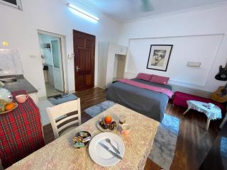 1332 BR Apt Chilling close Ho Tay sunlight - Hanoi - 1