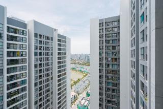 Luxury Studio In City Center With Gym, Pools And Private Walking Lake - Hanoi - 5