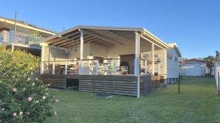 Surf Shack - Old Bar - 0