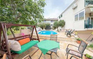 7 Bedroom Stunning Home In Kastel Novi - Kastel Novi - 3