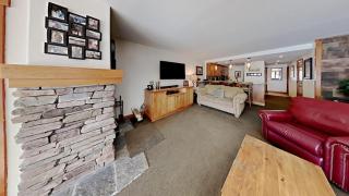 Renovated 2 Bedroom Condo with Elevator Access! - Mammoth Lakes - 1