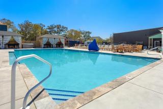 BCW29A Boone Docks 2 Min Walk to Beach - Corolla - 7