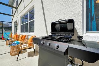 Lilo & Stitch Villa 10 min to Disney! Heated Pool & Spa Plus Game room - 1