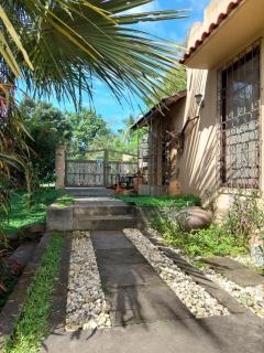Casbah De Oro Guest and Transient House - - 6