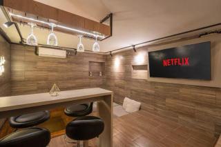 Beautiful 2BR Party Pad w Jacuzzi in Provenza - Medellín - 3