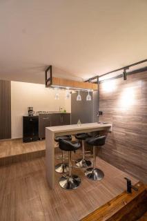 Beautiful 2BR Party Pad w Jacuzzi in Provenza - Medellín - 1