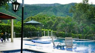 Comfy House with WiFi Pool Jacuzzi in Carmen De Apicala - Melgar - 5