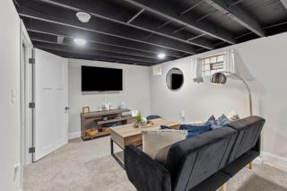 Blue Door Bungalow | JZ Vacation Rentals - Southhampton - 2