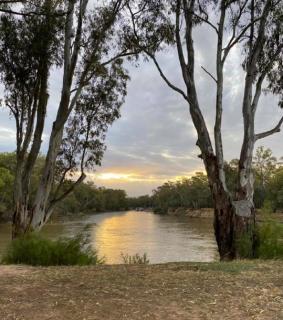 Riverfront Escape - Pool Fun and Space for Everyone - Moama - 1