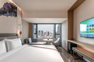 Shanghai Elong Hotel by the bund and Nanjing road Pedestrian street - 5