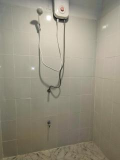 Lumphini Perfect Escape Sunny Rooftop EnSuite - 3