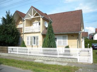 Apartments in Balatonkeresztur 37924 - Balatonkeresztúr - 3