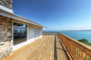 Waterfront Lake House with Hot Tub & Firepit - Canyon Lake - 6