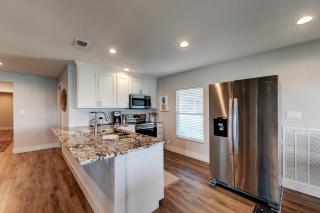 Waterfront Lake House with Hot Tub & Firepit - Canyon Lake - 5