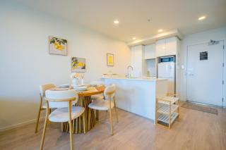Cosy 2 Bedroom Apartment with City Conveniences - Auckland - 1