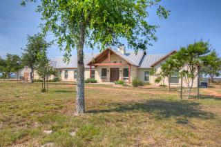 Luxury Homes! With a Pool-Jacuzzi-Outdoor Kitchen! - Fredericksburg - 6