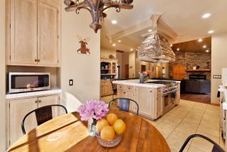 Four happy bears estate #1277 - 0