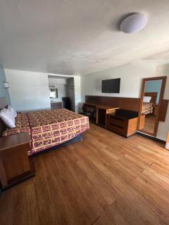 spanish trails inn - Lancaster - 6