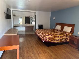 spanish trails inn - Lancaster - 3