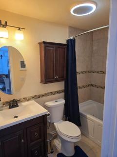 Cozy IBR with Bathtub Hot Tub, Near Golf, Beach, TJ - 6