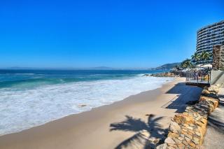 Beautiful & Serene Condo beach access - Puerto Vallarta - 0