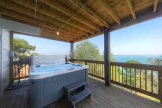 Waterfront Lake House with Hot Tub & Firepit - Canyon Lake - 1