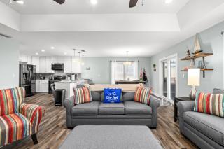 Coral Cabana - 3BD 2BA Home Close to Beach w/ optional Golf Cart! - 4