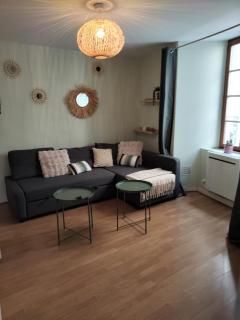 Appartement spacieux en centre ville de Besse - Besse-et-Saint-Anastaise - 4