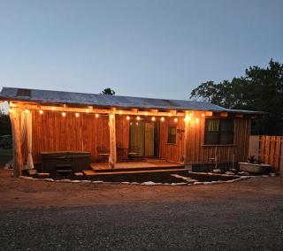 Saw Mill Cabin - Fredericksburg - 1
