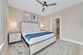 New Listing! Luxury Home, Sleeps 10 w/ Shared Pool - Gulf Shores - 4