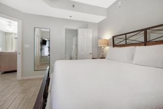 Cozy 1BR/1BA Condo w/ Stunning Views - 5