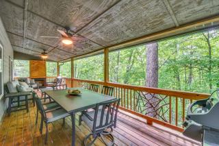 Sapphire Valley Resort Cabin with Fireplaces and Grill - 0