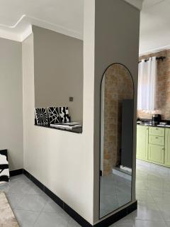 Comfy Urban Haven - 7