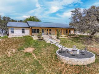 Starlight Meadows 3 mi to Downtown w/hot tub - Fredericksburg - 5