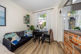 Stella`s Kappeli apartment - near Tallinn bus station and airport - near bus tram stops - free parking, wifi and Netflix - new renovation - Taline - 1