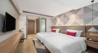 Borrman Hotel Guilin Two Rivers and Four Lakes Beiji Plaza - Guilin - 5