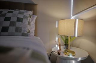 16S Abnb-Style Easy 2BR APT 7 mins Crown Casino walk, Free Parking - 1