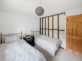 Corner House - Tyes Cross - 9