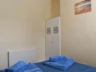 The Little Town House - Scarborough - 3