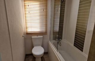 6 Berth Caravan With Decking At Caister Haven Holiday Park Ref 30032P - Great Yarmouth - 2
