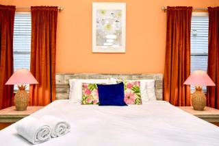 Luxury Stay: Pool, Spa, Near Disney & Outlets - Kissimmee - 3