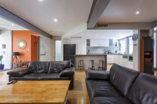 Central Skyline Retreat - Panoramic Views - Fremantle - 2