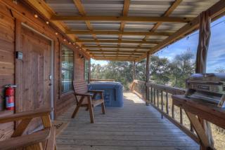 Mesquite Cabin with Hot Tub & Hill Country Views - Fredericksburg - 8
