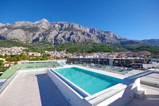 Lux Ella Apartment with Shared Pool - Makarska - 0