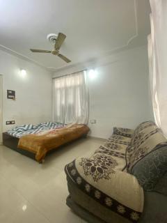 New Kashi darshan Family and group guest house - 6