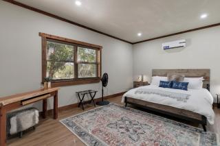 Ranch Retreat Combo with Stunning Creek View-Fire Pit - Fredericksburg - 7